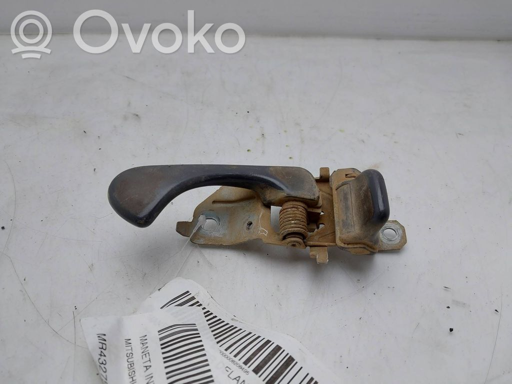 Manecilla interna puerta delantera   MR432755