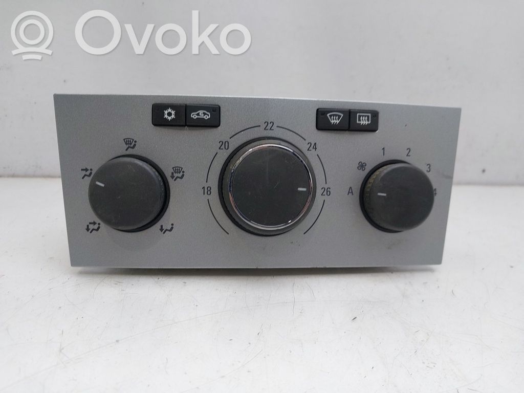 Opel Astra H Climate control unit 