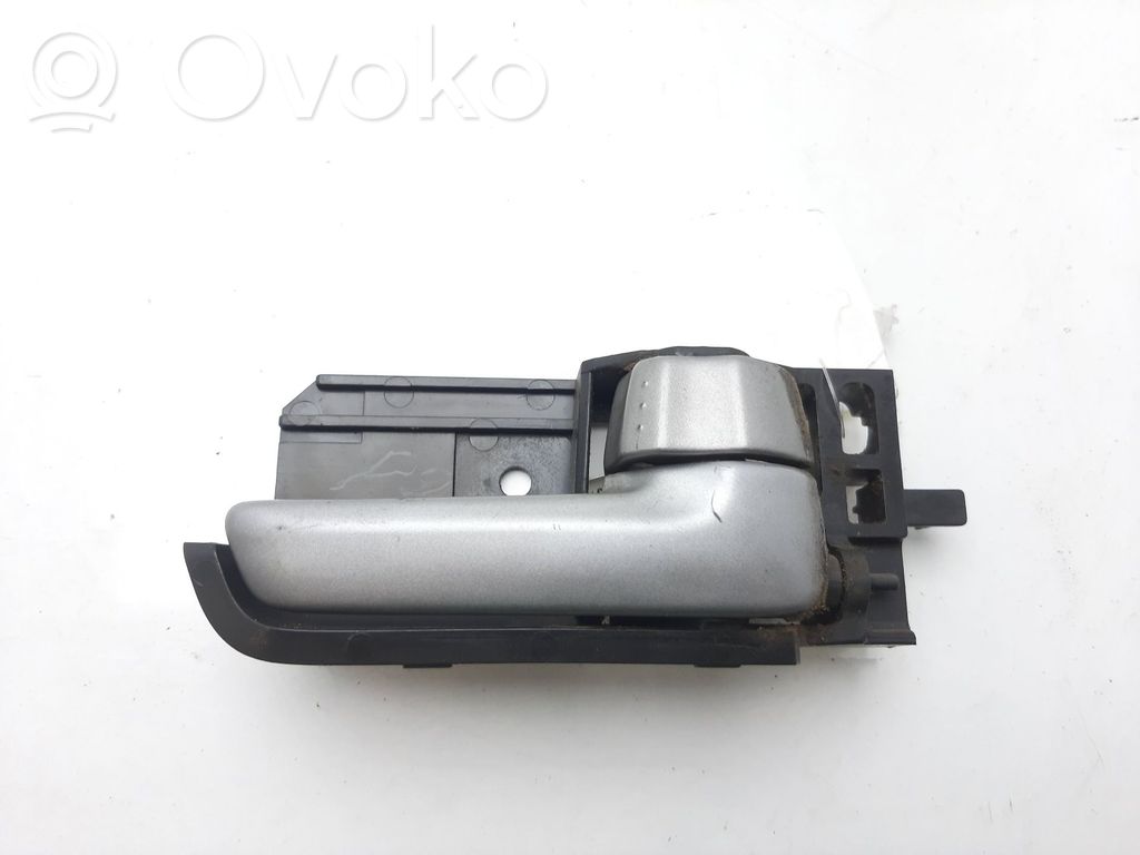Suzuki Swift I Manecilla interna puerta trasera 