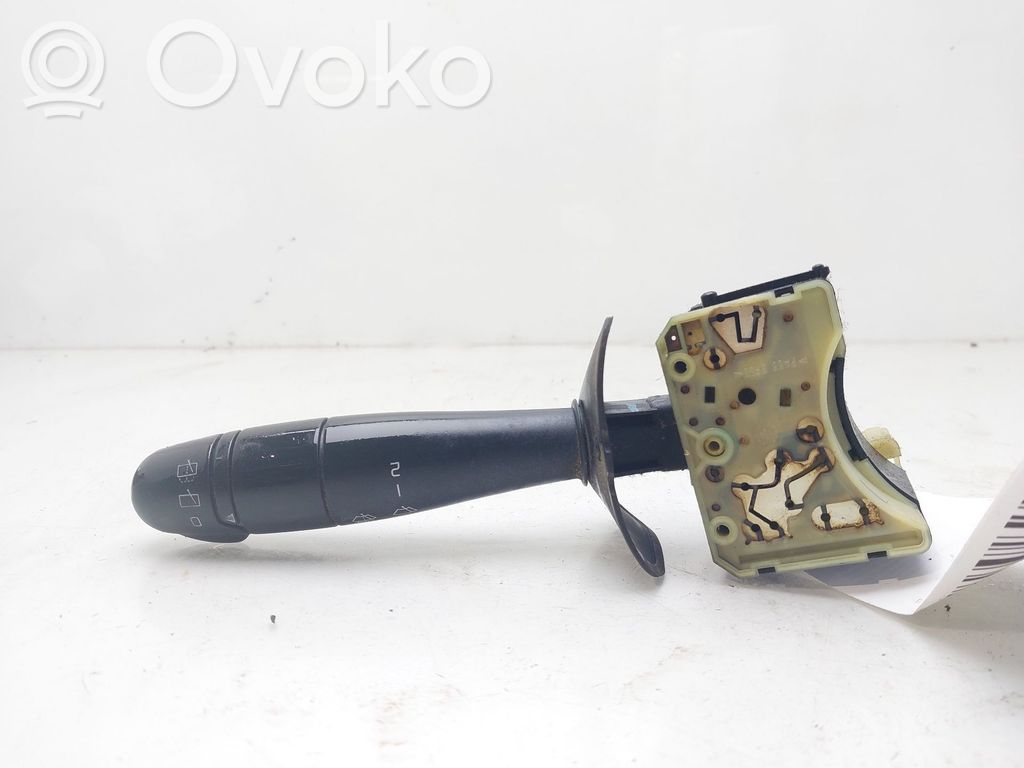 Renault Kangoo I Pyyhkijän vipu 