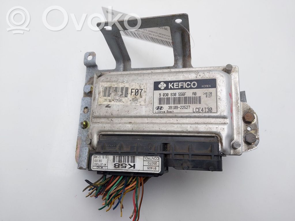 Hyundai Accent Engine control unit/module 