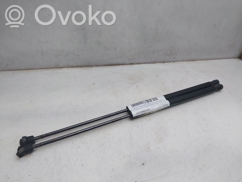 Ford Fiesta Takaluukun tuen kaasujousi 