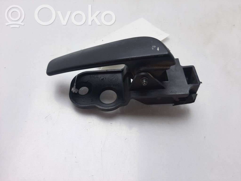Peugeot Bipper Front door interior handle 