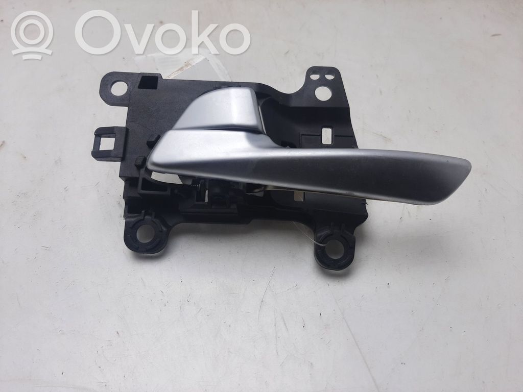 Manecilla interna puerta delantera   82610D7000NS5