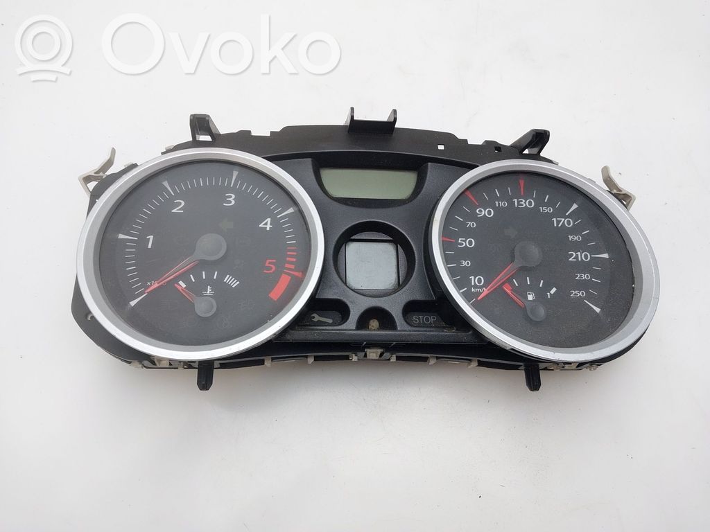 Renault Megane II Speedometer (instrument cluster) 