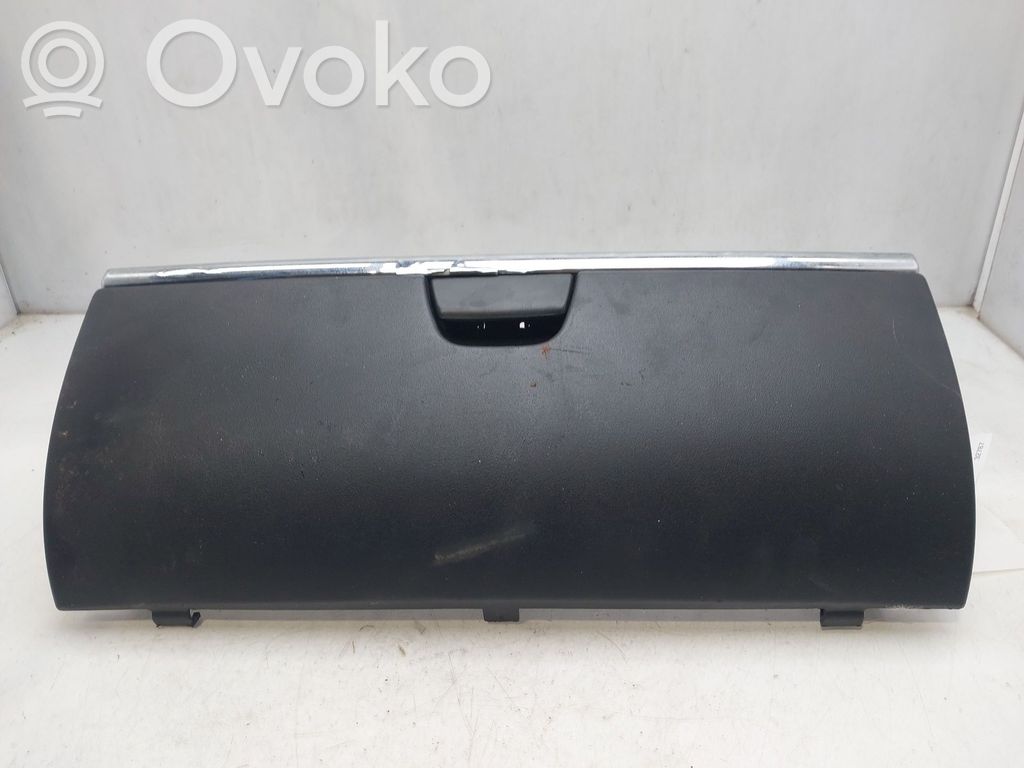Citroen C6 Glove box 