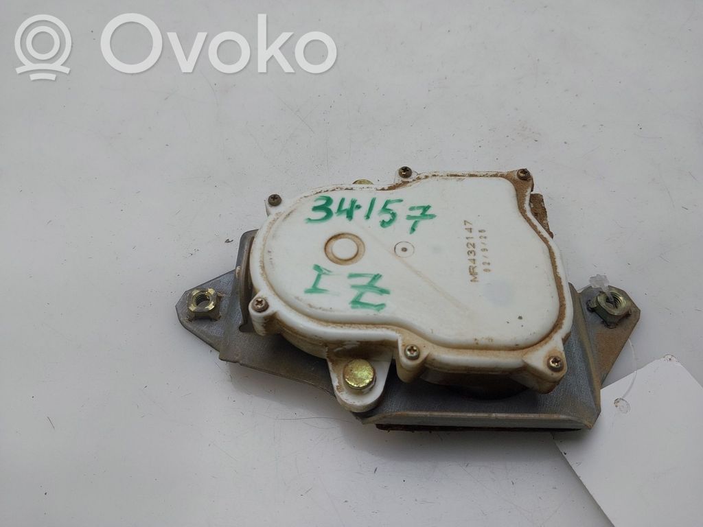 Mitsubishi L200 Motor închidere spate 