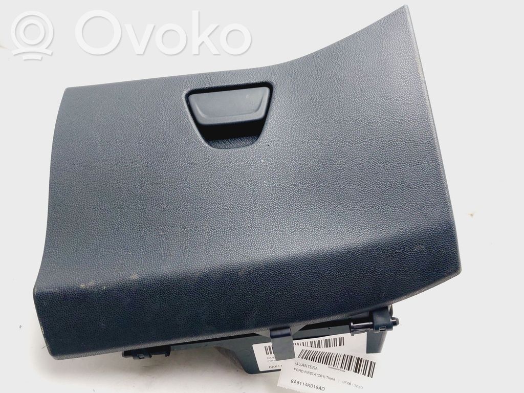 Guantera   8A6114K016AD