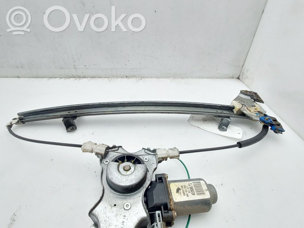 Nissan Almera Tino Macara ușă față cu motor 