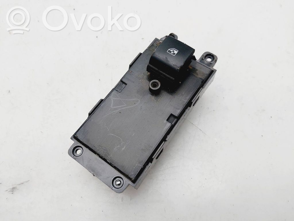 Chevrolet Cruze Electric window control switch 