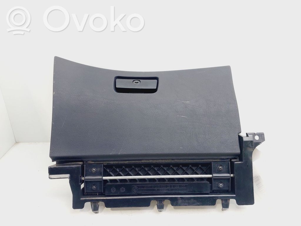 Handschuhfach   51168196111
