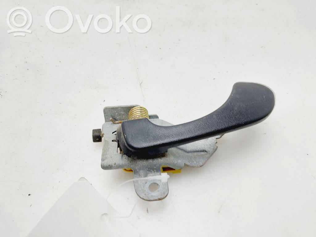 Mitsubishi Carisma Manecilla interna puerta trasera 