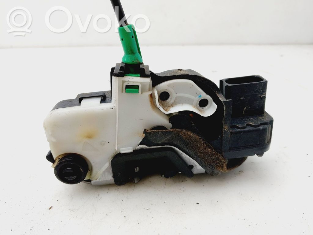 Chevrolet Aveo Rear door lock 