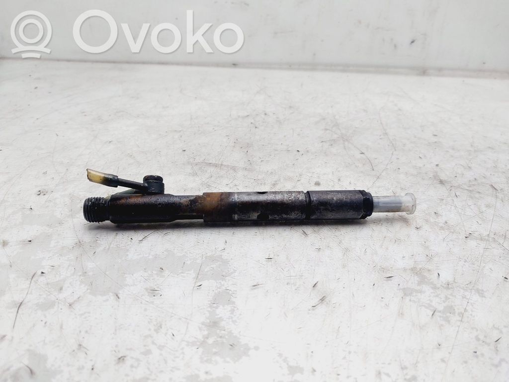 KIA Carnival Inyector de combustible 