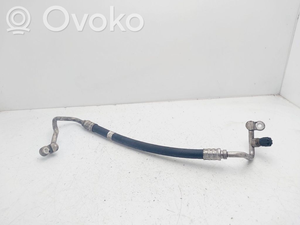 BMW X5 E53 Ilmastointilaitteen putki (A/C) 