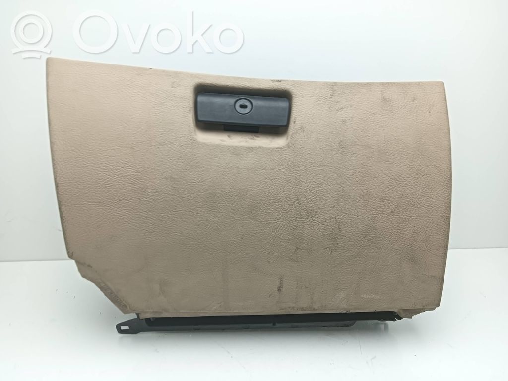 BMW X5 E53 Glove box 