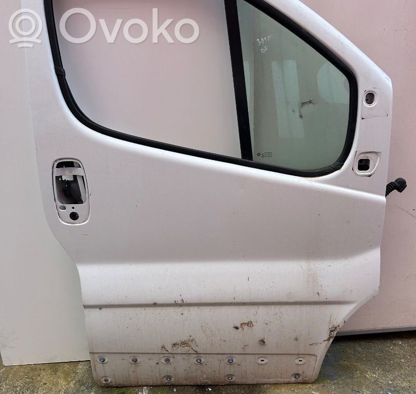 Opel Vivaro Front door 