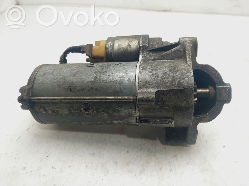 Opel Vivaro Motor de arranque 