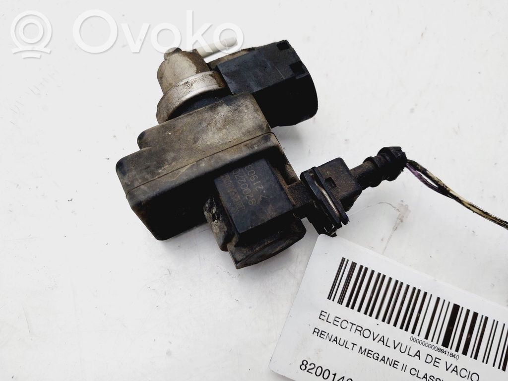 Renault Megane II Zawór regulacji biegu jałowego / Regulator 