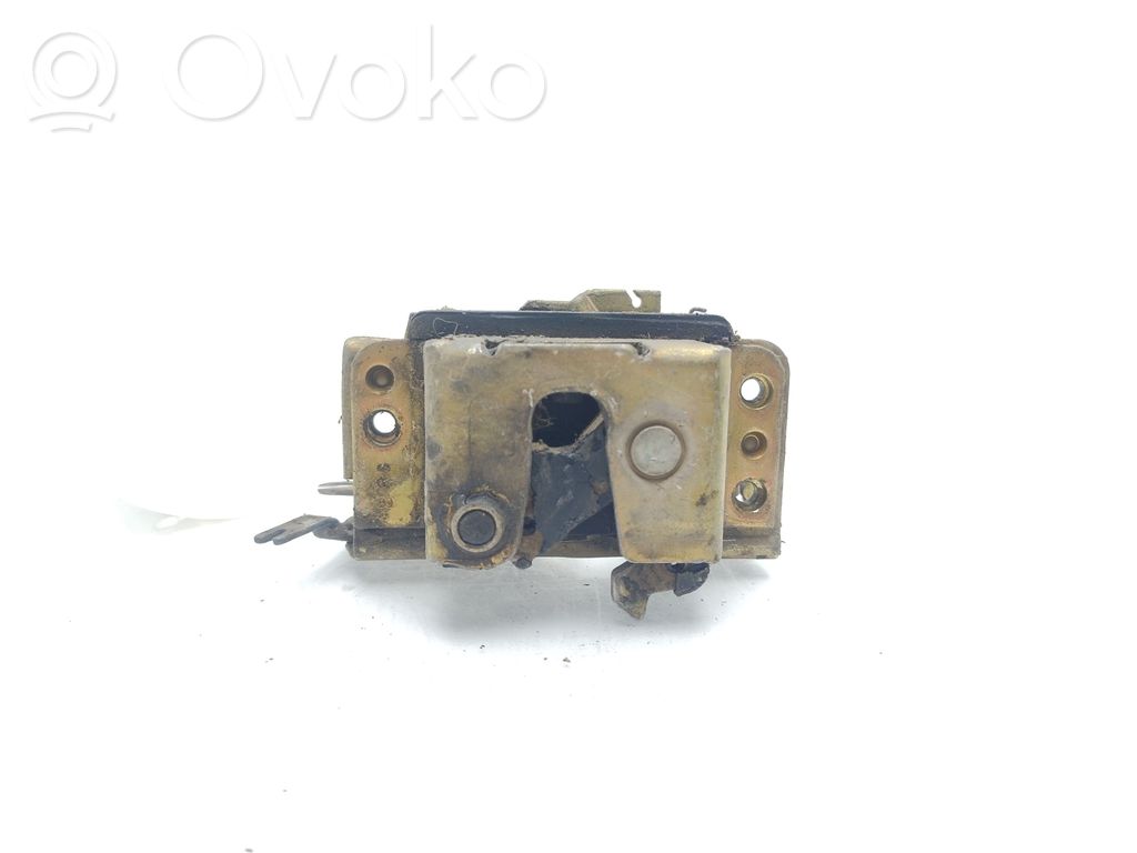Opel Corsa A Takaoven lukko 
