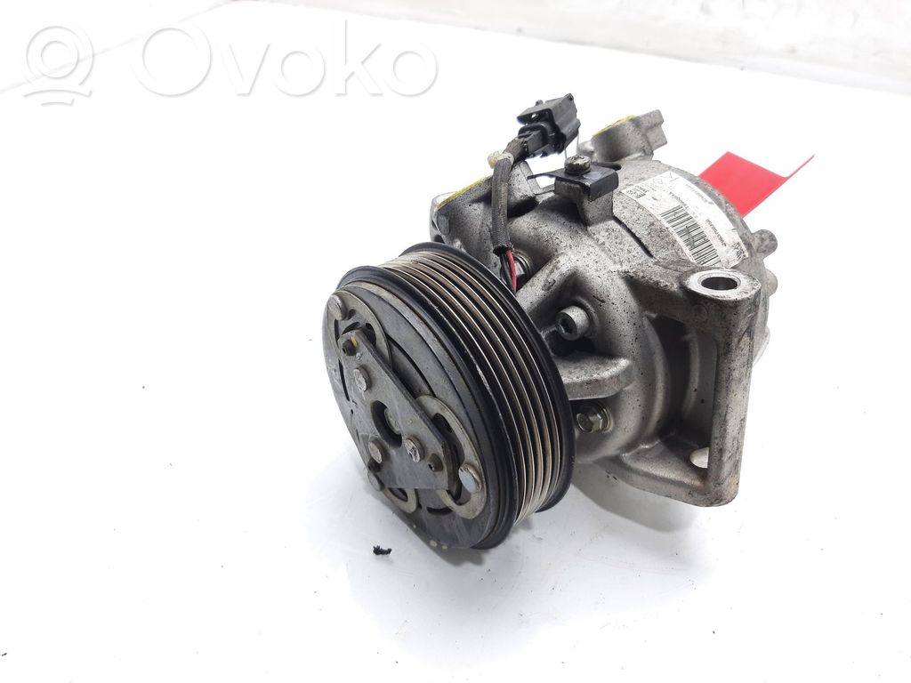 Dacia Duster Air conditioning (A/C) compressor (pump) 