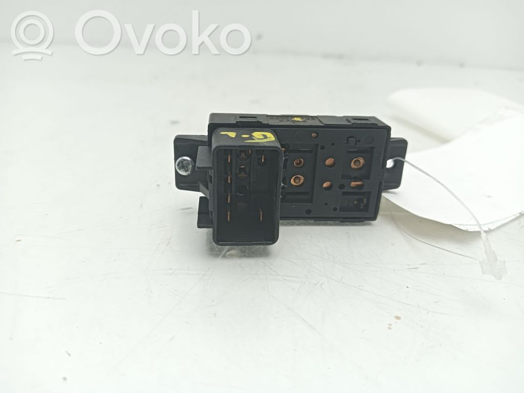 Opel Antara Electric window control switch 