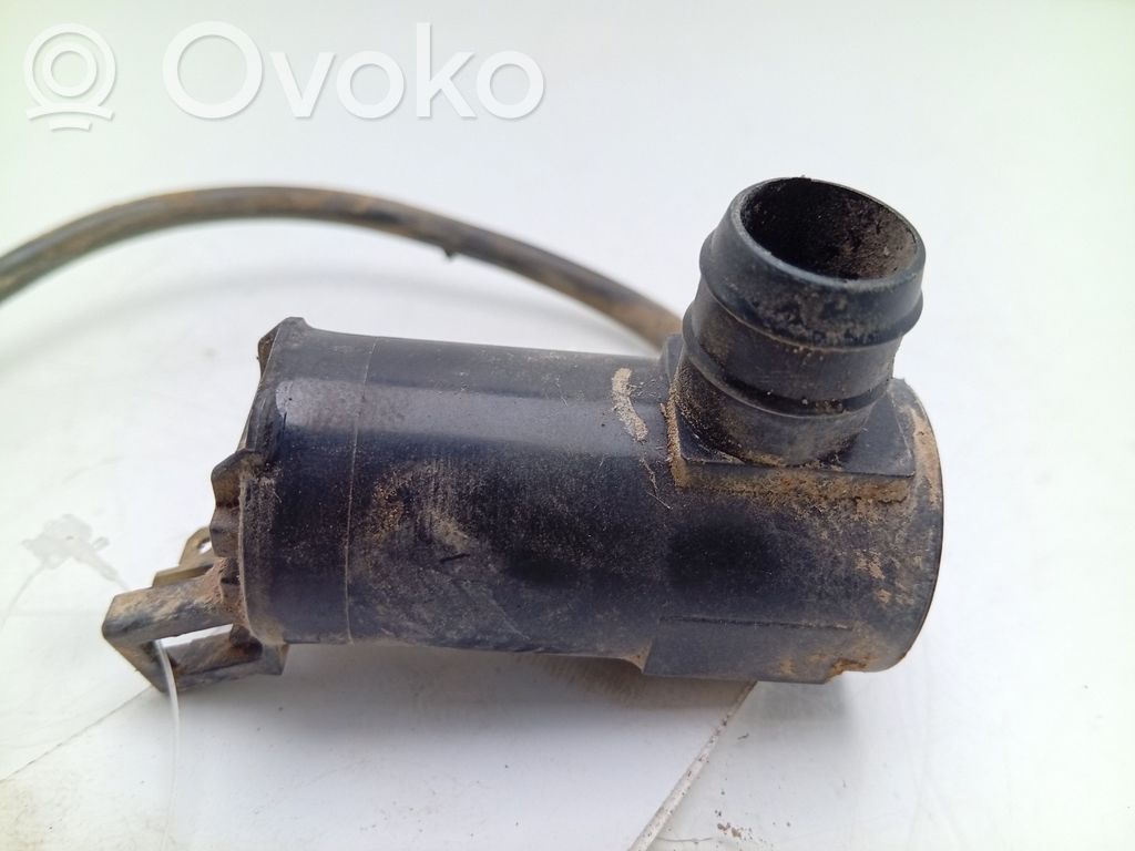 Mitsubishi Montero Windscreen/windshield washer pump 