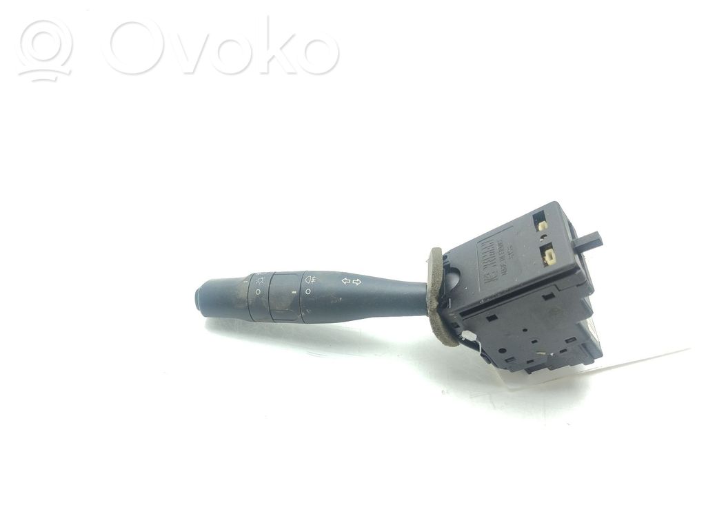 Peugeot 106 Interruptor de luz 