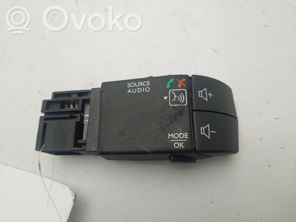 Dacia Dokker Interruptor de control multifunción 