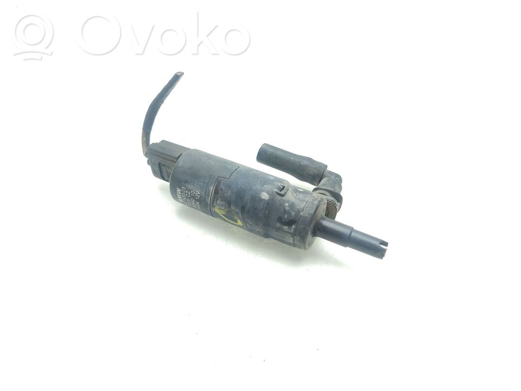 BMW X3 E83 Pompe de lave-glace de pare-brise 