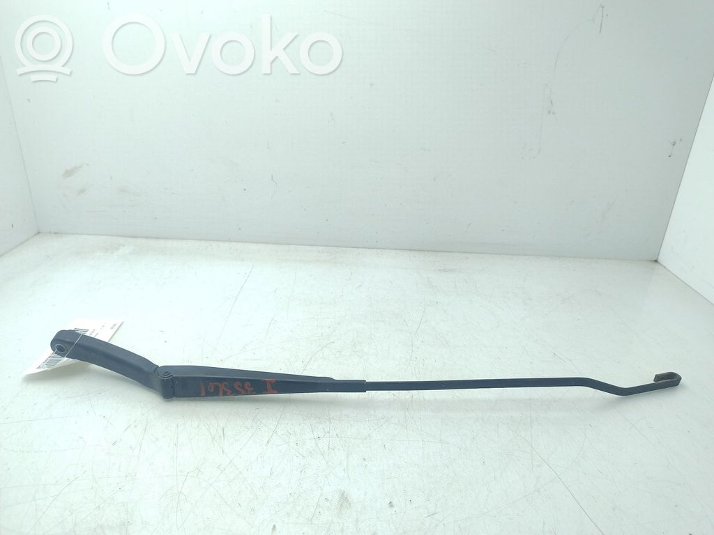 Citroen Berlingo Front wiper blade arm 