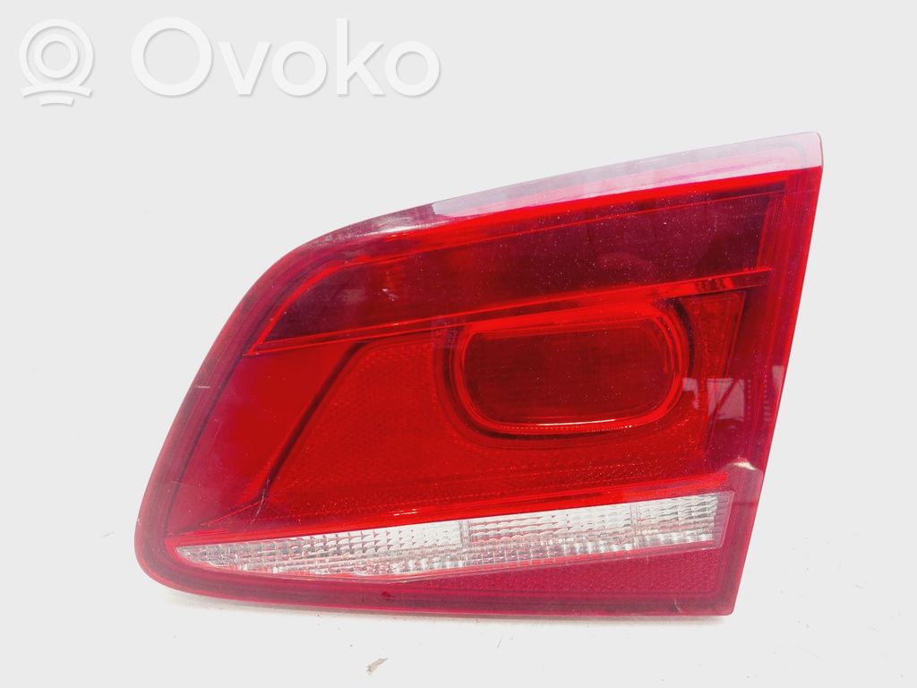 Volkswagen PASSAT B7 Luci posteriori del portellone del bagagliaio