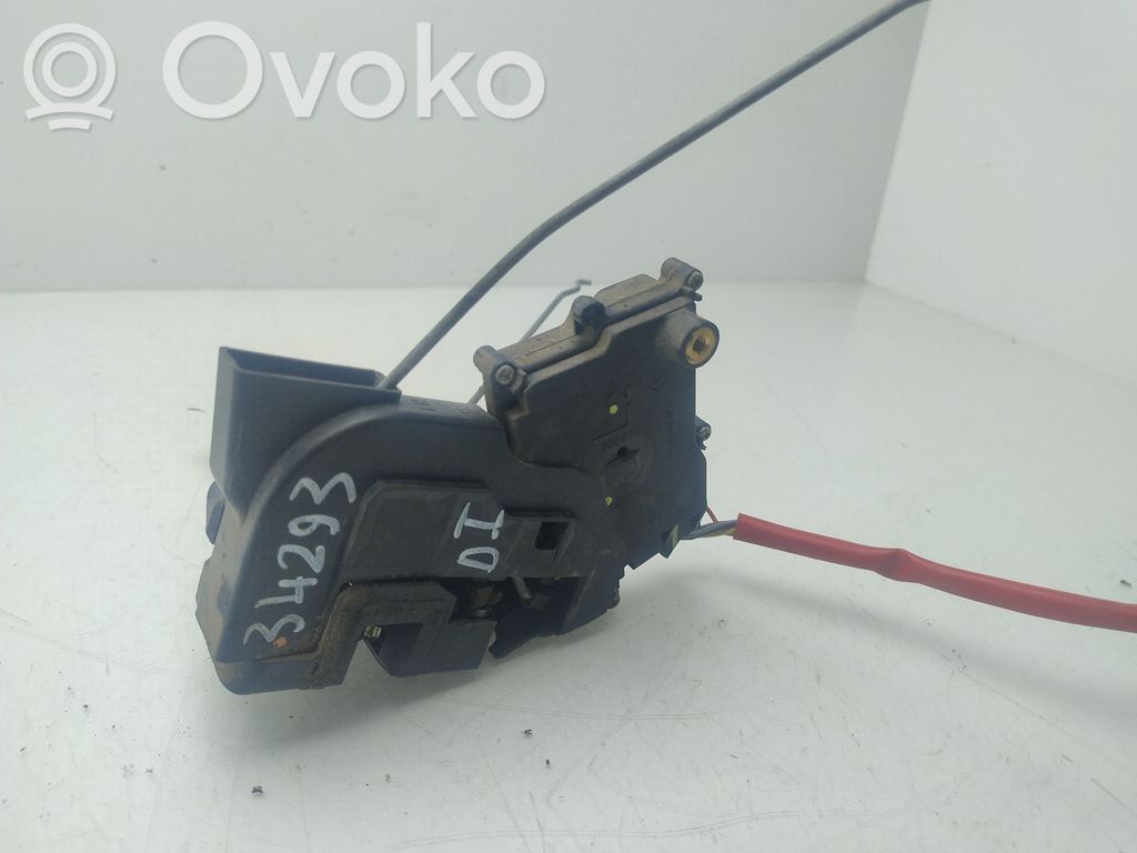 Mazda 323 F Etuoven lukko 