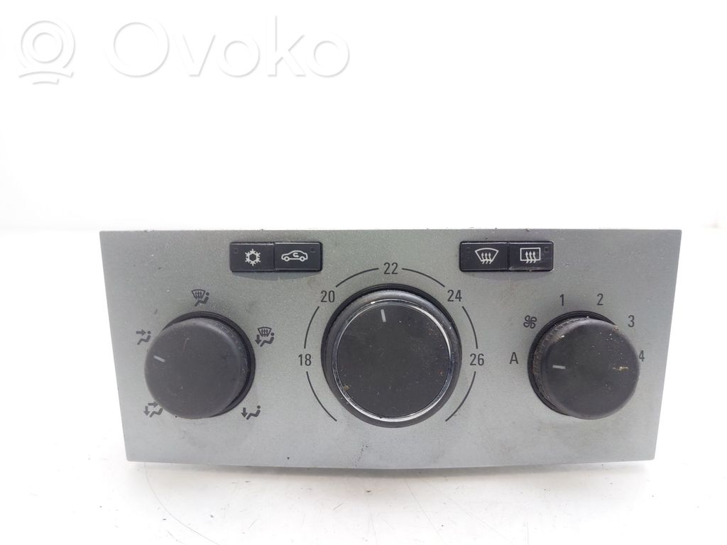 Opel Zafira B Climate control unit 