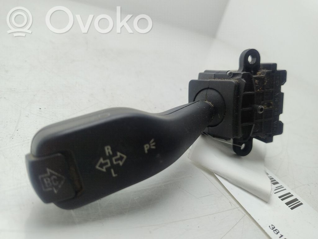 Suuntavilkun vipu   8363668