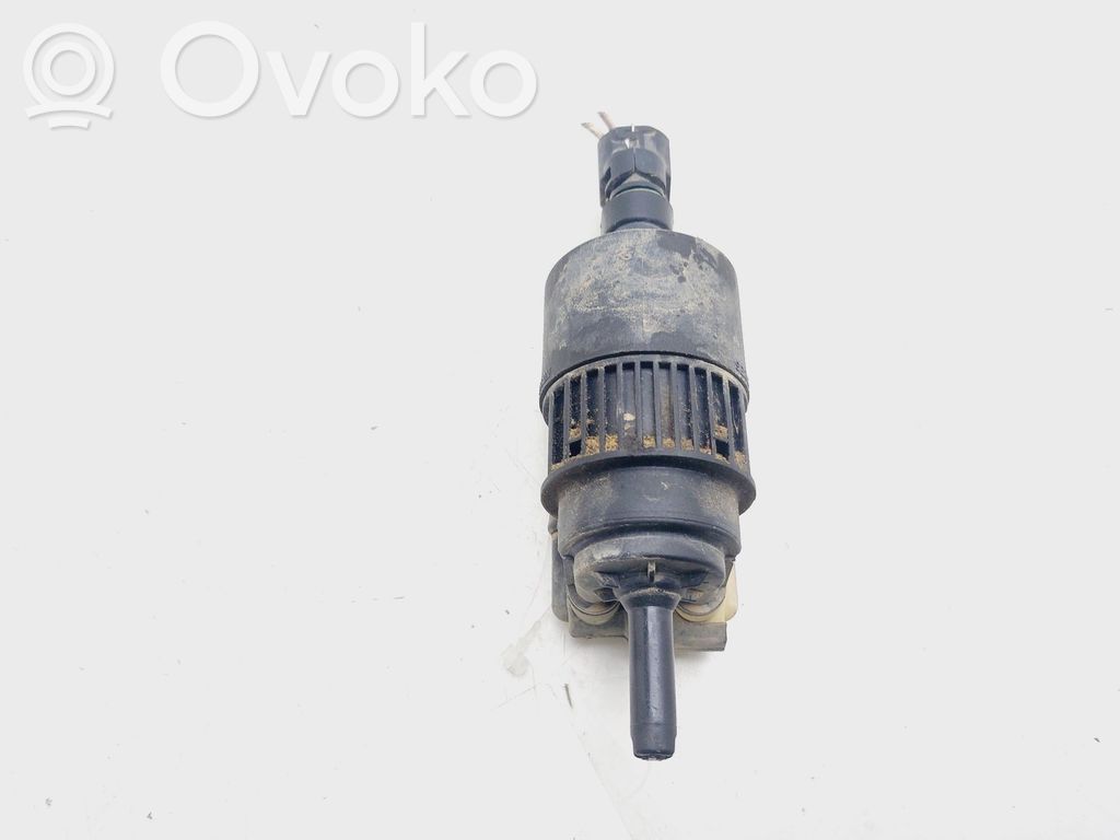 Renault Laguna I Windscreen/windshield washer pump 