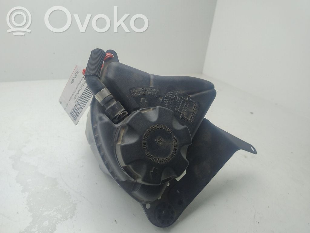 BMW 5 F10 F11 Serbatoio di compensazione del liquido refrigerante/vaschetta