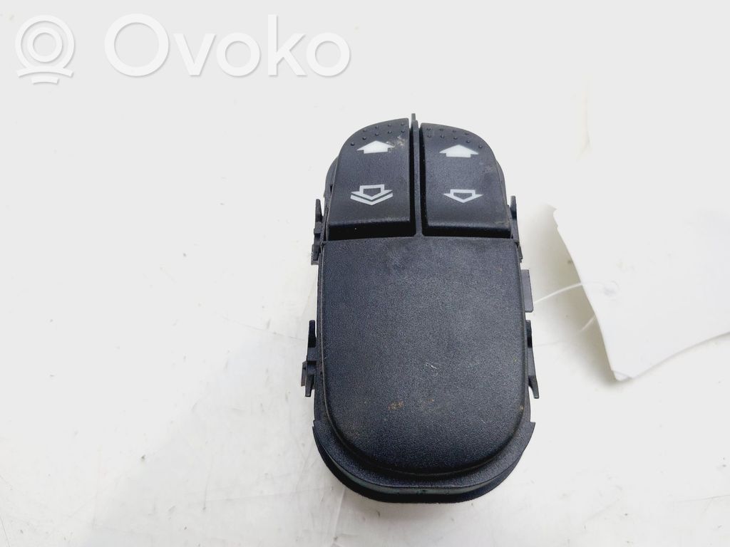 Ford Focus Interruptor del elevalunas eléctrico 