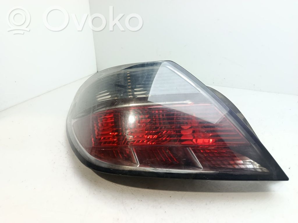Opel Astra H Lampa tylna 