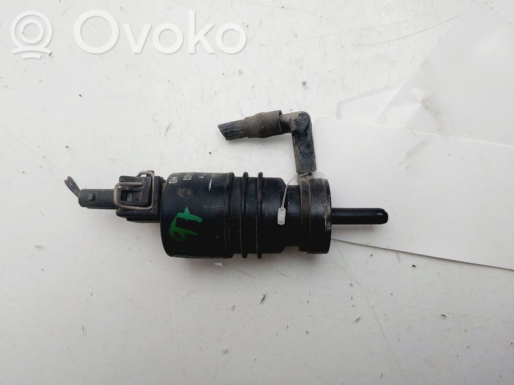 Opel Vectra C Windscreen/windshield washer pump 