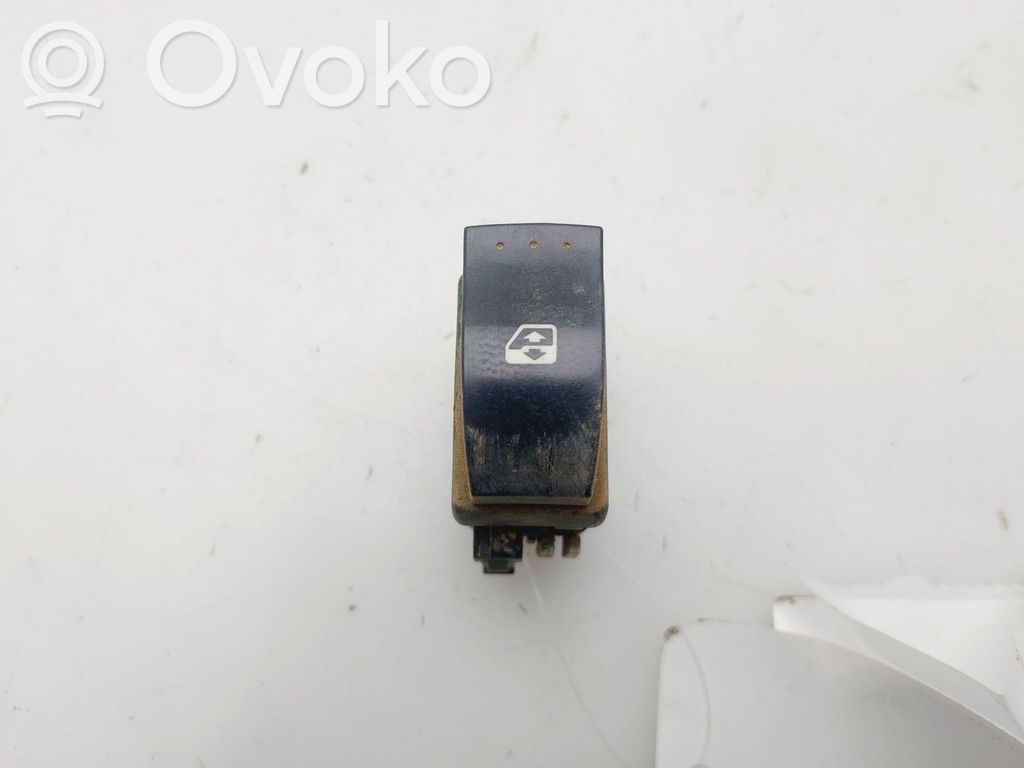 Renault Clio II Electric window control switch 