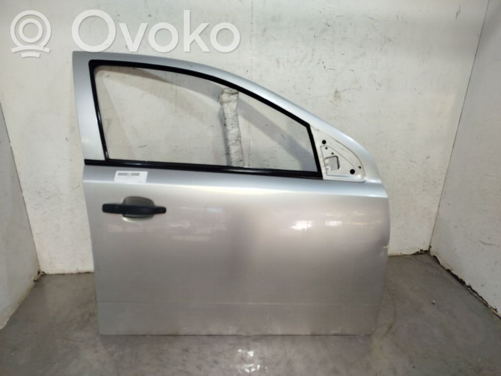 Opel Astra H Puerta delantera 