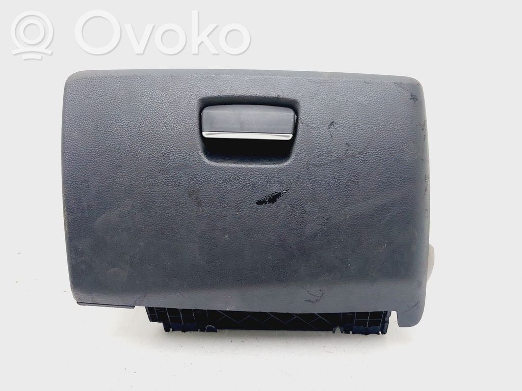 Glove box   6962920