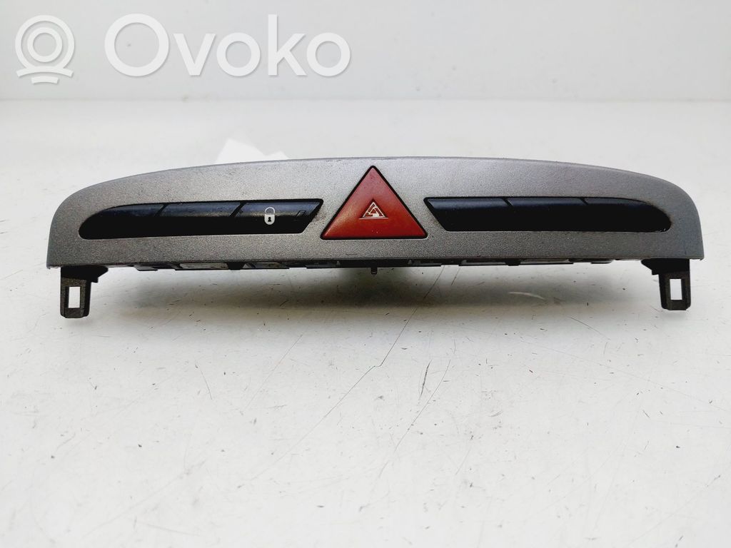 Peugeot 308 SW  Otros interruptores/perillas/selectores 