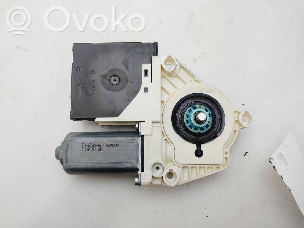 Seat Leon (1P) Silnik regulatora szyby drzwi przednich 