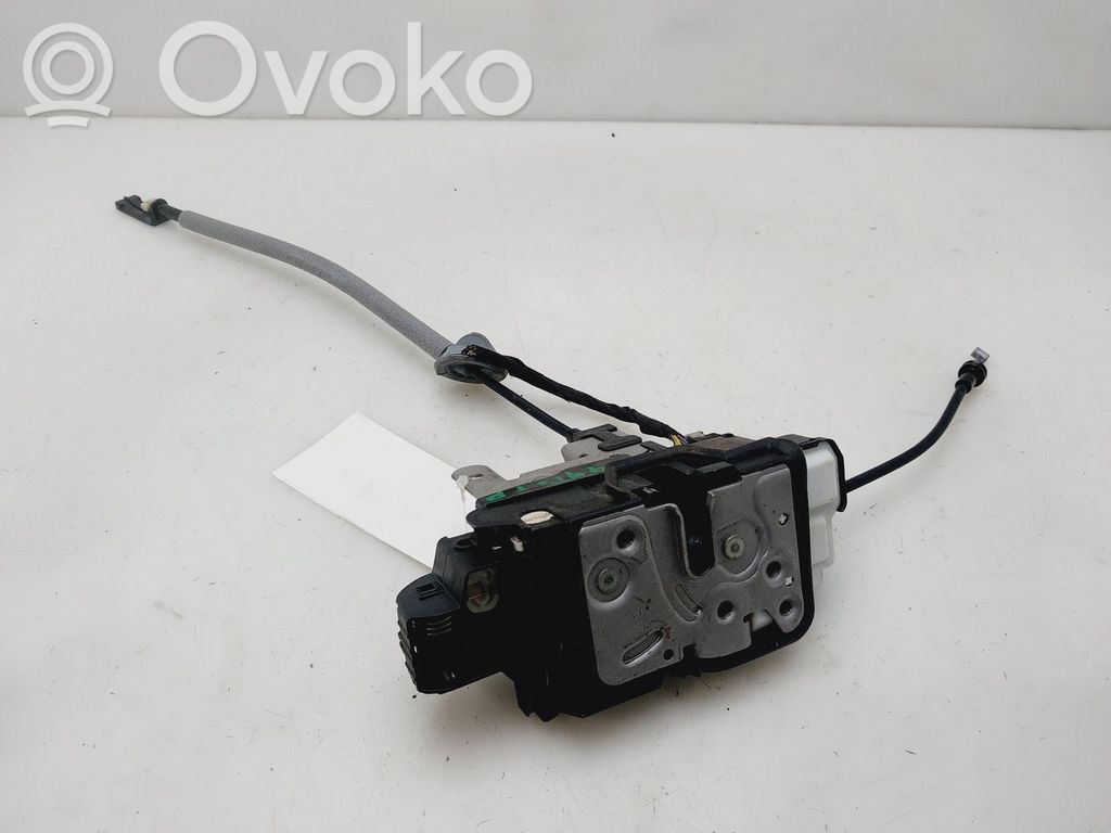 Volvo V40 Zamek drzwi tylnych 