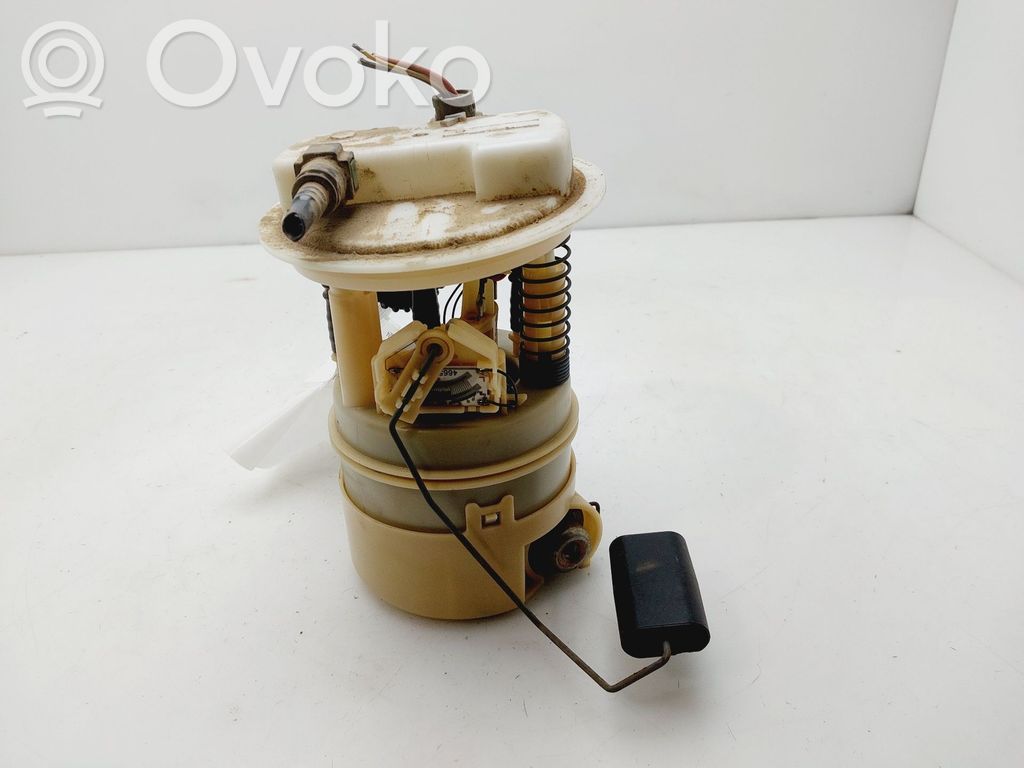 Renault Clio II Pompe à carburant 