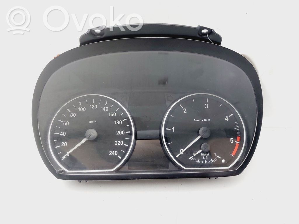 BMW 1 E81 E87 Spidometras (prietaisų skydelis) 