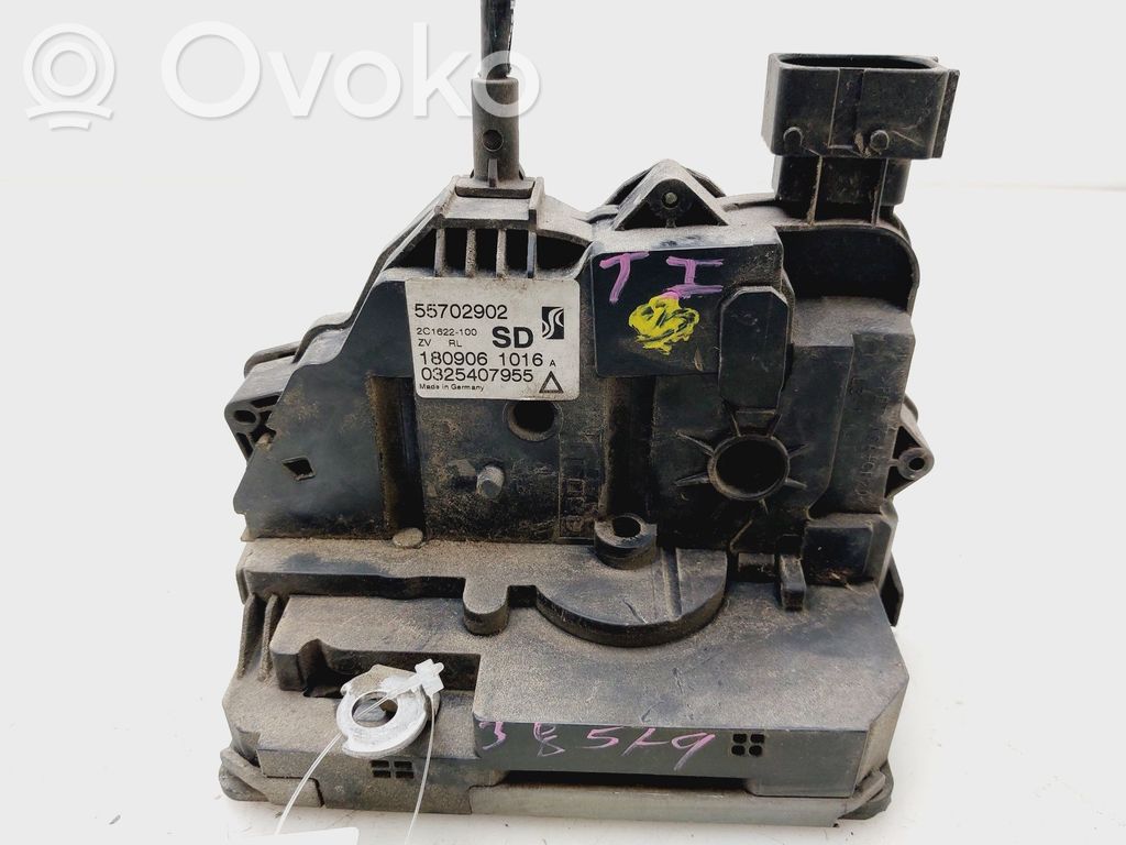Opel Corsa D Aizmugurē slēdzene 