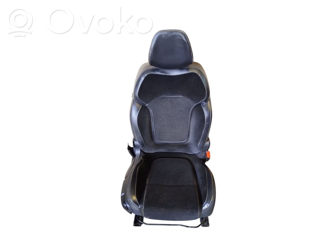 Renault Megane IV Etumatkustajan istuin 